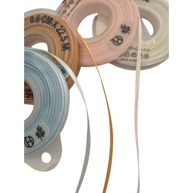 Atlasinė juostelė (pastelinė) – 0,6 cm x 22,5 m Atlasinė juostelė (pastelinė) – 0,6 cm x 22,5 m