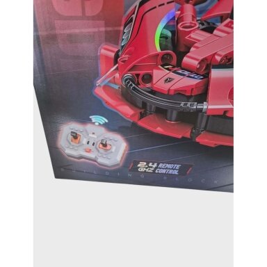 R/C konstruktorius „Speed Car“ – lenktyninis automobilis su nuotoliniu valdymu (283 detalės, 14+)